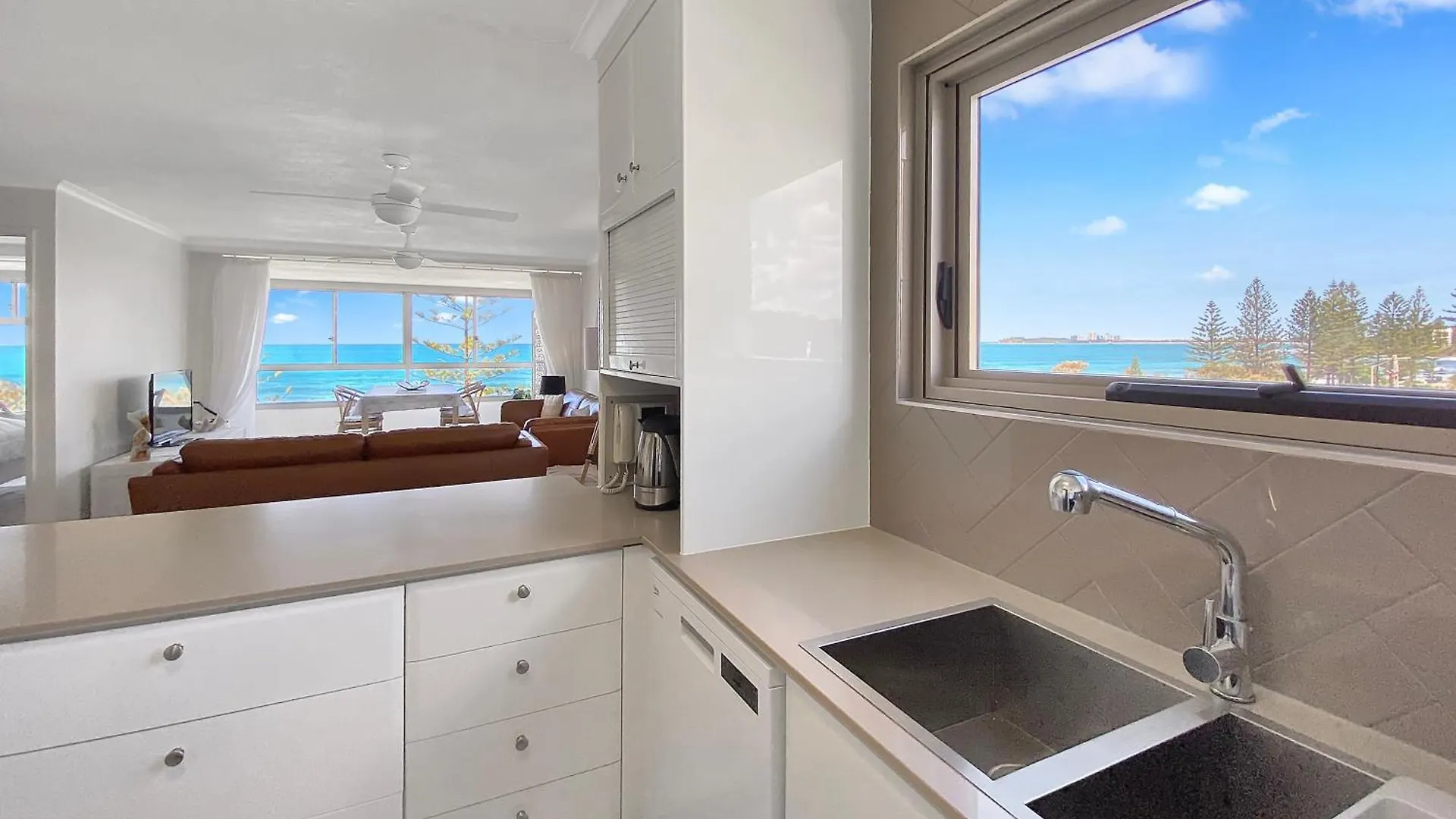 Oceanview Apartment Alexandra Headland Australië
